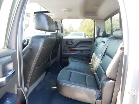 Used 2018 GMC Sierra 1500 SLT image 36