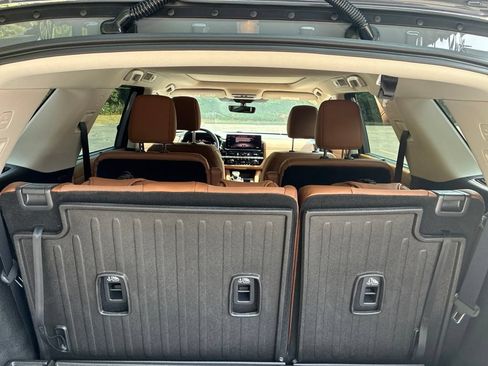 New 2026 Nissan Pathfinder Platinum AWD/4WD image 14