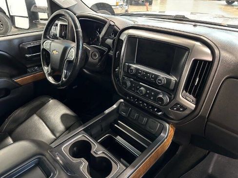 Used 2015 Chevrolet Silverado 2500 LTZ image 12