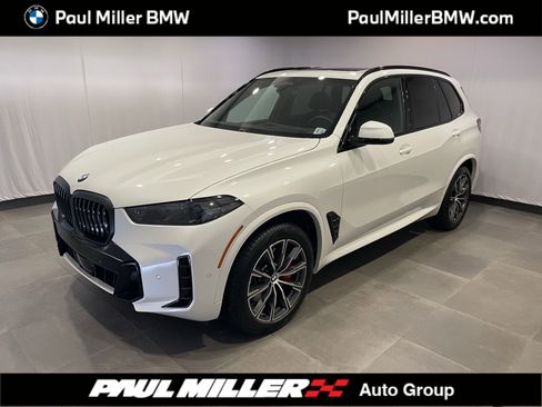 Used 2026 BMW X5 xDrive40i w/ M Sport Package AWD/4WD image 1