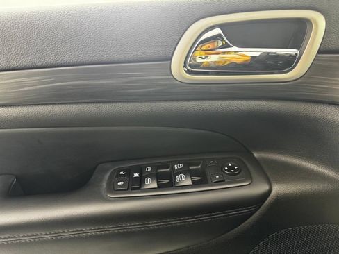 Used 2021 Jeep Grand Cherokee Laredo X AWD/4WD image 12