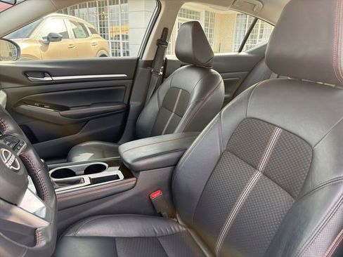 Used 2024 Nissan Altima 2.5 SR image 10