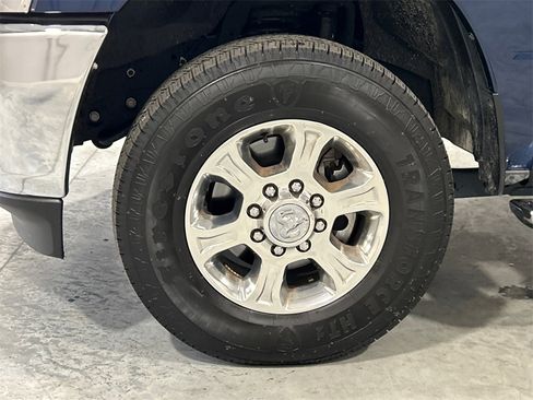 Used 2024 RAM 2500 Big Horn w/ Level 2 Equipment Group image 11