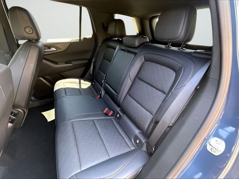Used 2026 Chevrolet Equinox LT w/ Convenience Package II FWD image 19