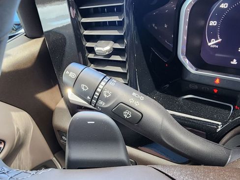 New 2026 GMC Sierra 1500 SLT image 23