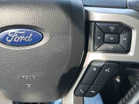 Used 2018 Ford F150 Lariat w/ Equipment Group 502A Luxury AWD/4WD image 30