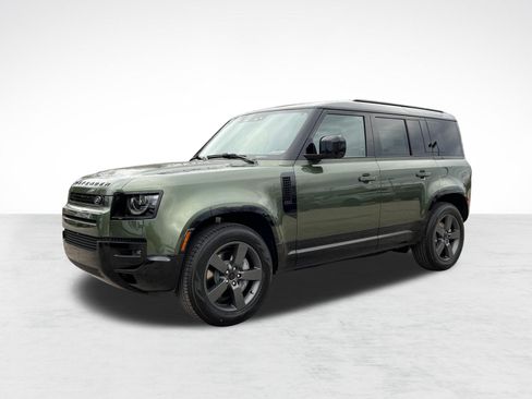 Used 2026 Land Rover Defender 110 X-Dynamic SE AWD/4WD image 1