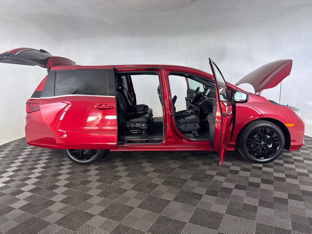 Used 2025 Honda Odyssey Sport-L image 17
