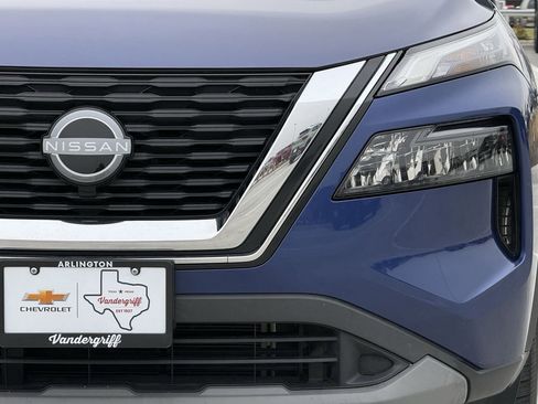 Used 2023 Nissan Rogue S image 8