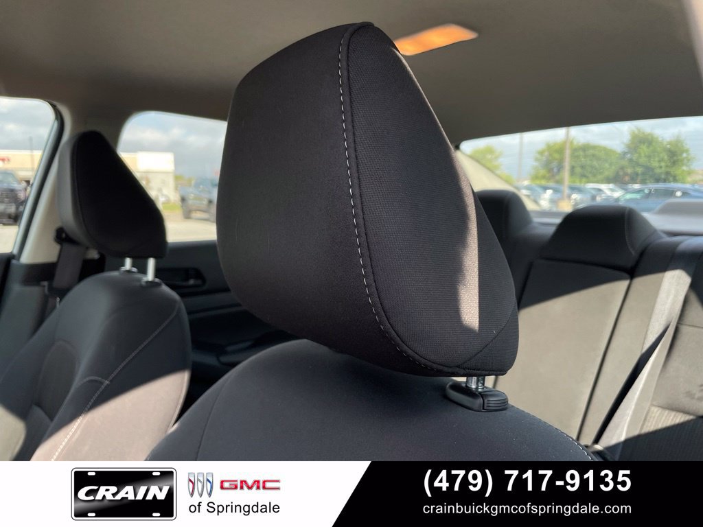 Used 2025 Nissan Altima 2.5 SV FWD image 21