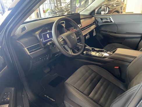 New 2026 Mitsubishi Outlander SE AWD/4WD image 6