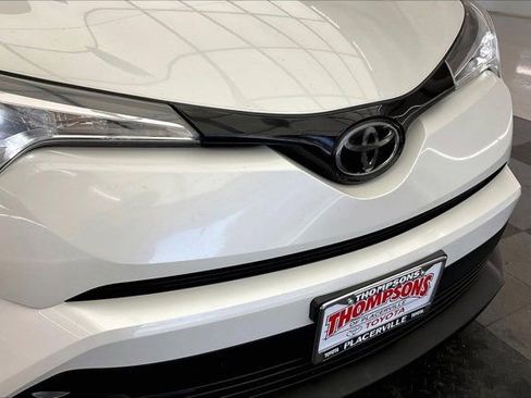 Used 2019 Toyota C-HR Limited image 31