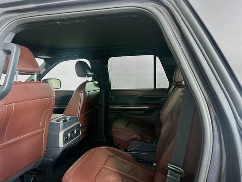 Used 2024 Ford Expedition Limited image 27