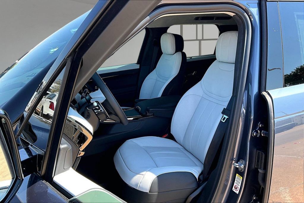 New 2026 Land Rover Range Rover Sport Autobiography AWD/4WD image 9