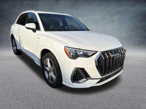 Used 2020 Audi Q3 2.0T Premium w/ Convenience Package AWD/4WD image 5