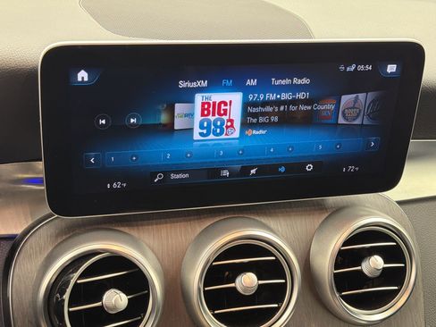 Used 2020 Mercedes-Benz GLC 300 4MATIC image 23