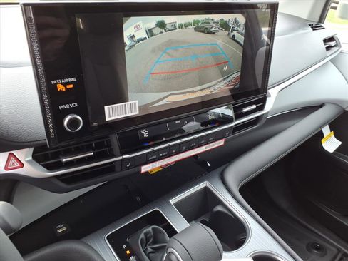 New 2026 Toyota Sienna XLE AWD/4WD image 19