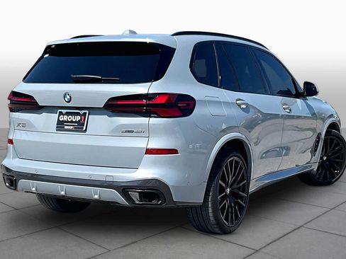 Used 2026 BMW X5 sDrive40i w/ M Sport Package RWD image 12