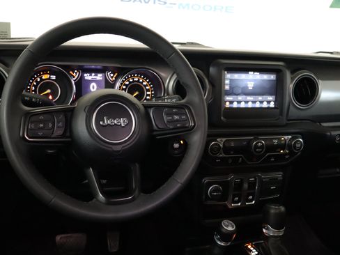 Used 2023 Jeep Wrangler Sport AWD/4WD image 17