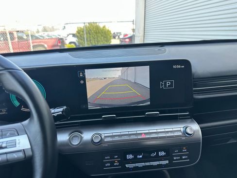 Used 2025 Hyundai Kona SEL image 17