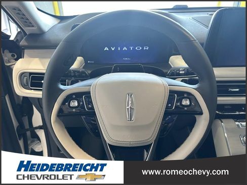 Used 2025 Lincoln Aviator Reserve w/ Equipment Group 201A AWD/4WD image 19