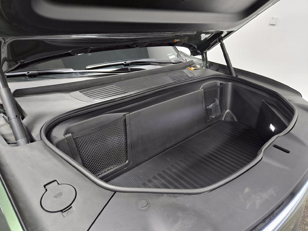 Used 2025 Rivian R1S Adventure Dual AWD/4WD image 62