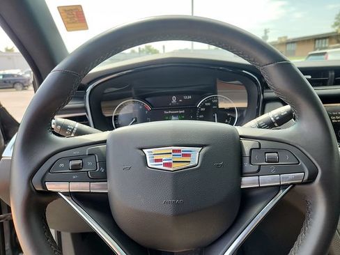Used 2024 Cadillac XT6 Luxury w/ LPO, Floor Liner Package AWD/4WD image 19