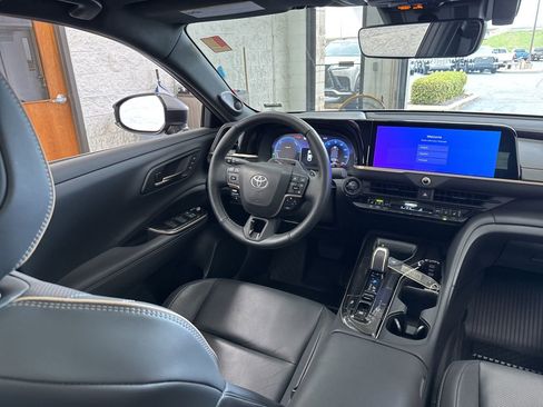 Certified 2024 Toyota Crown Platinum image 46