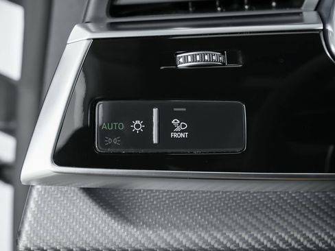 Used 2024 Audi RS Q8 AWD/4WD image 34