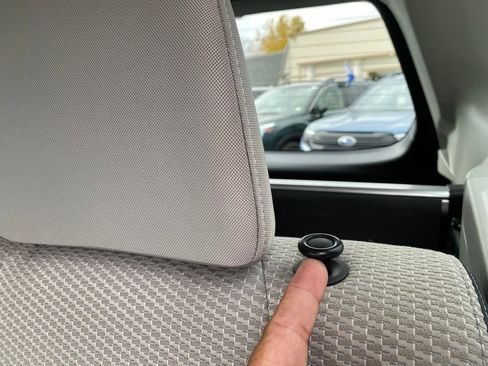 Used 2022 Subaru Forester Premium image 26