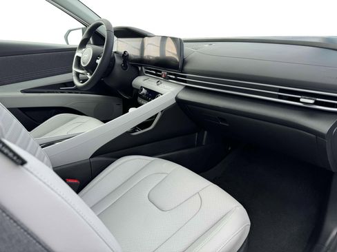 New 2025 Hyundai Elantra Limited w/ Cargo Package image 15