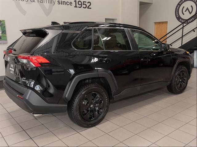 Used 2020 Toyota RAV4 LE w/ All Weather Liner Package AWD/4WD image 19