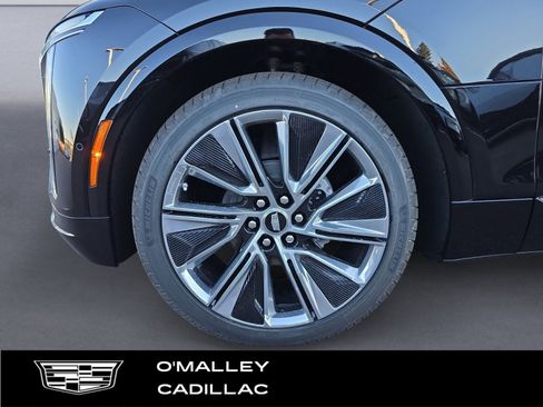 New 2026 Cadillac Lyriq Signature Luxury image 9