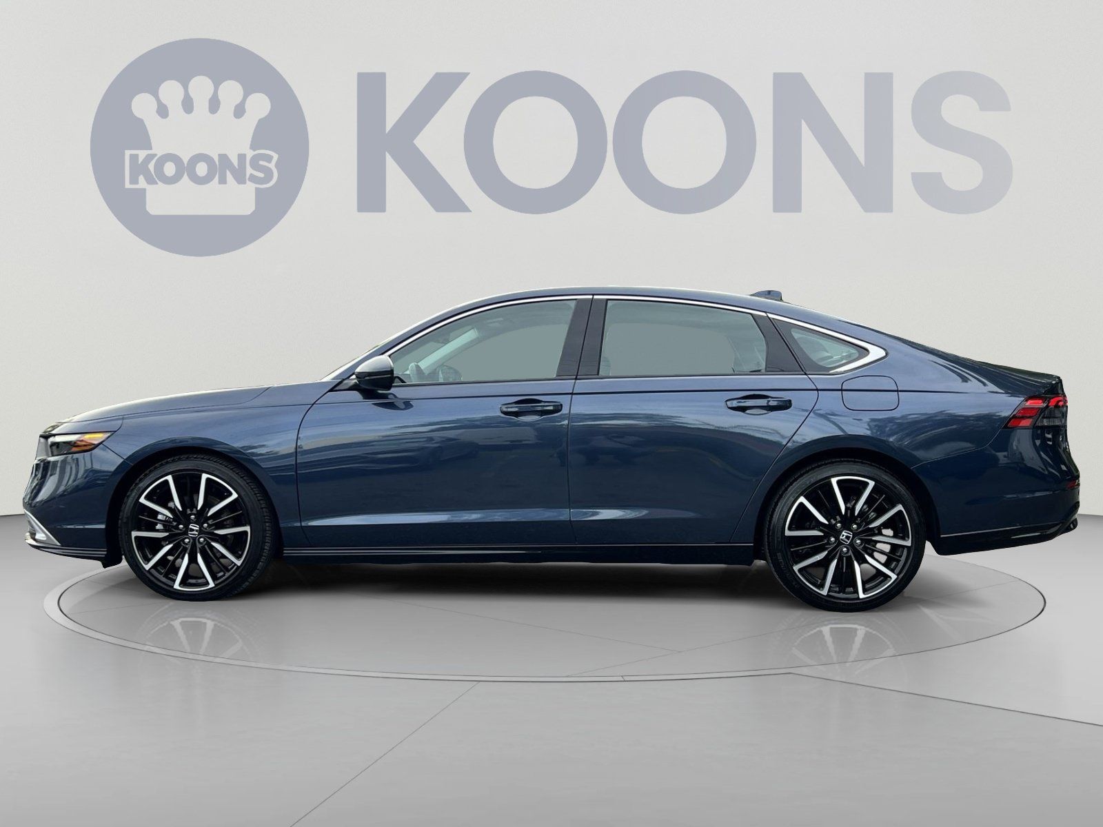 Used 2025 Honda Accord Touring image 7
