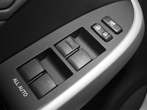 Used 2014 Toyota Prius Four FWD image 19