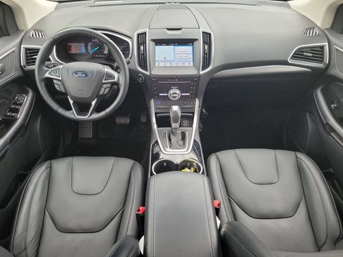 Used 2018 Ford Edge Titanium w/ Equipment Group 301A AWD/4WD image 25
