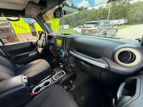 Used 2017 Jeep Wrangler Unlimited Sport w/ Quick Order Package 24S image 11