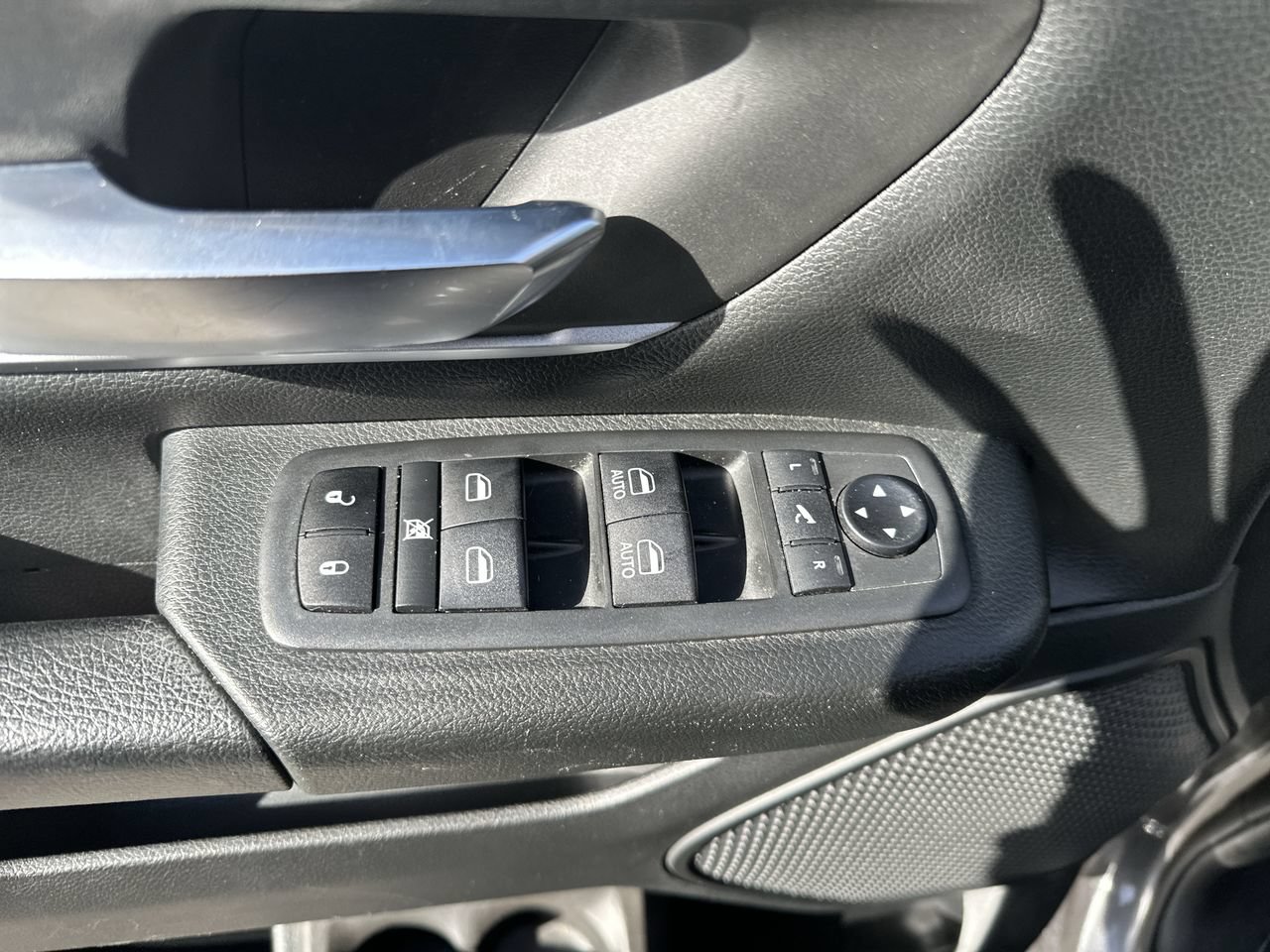 Used 2021 RAM 1500 Big Horn AWD/4WD image 3