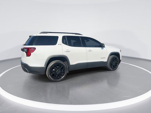 Certified 2023 GMC Acadia SLE w/ Driver Convenience Package image 9