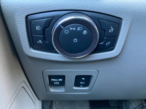 Used 2019 Ford F150 XLT w/ Equipment Group 302A Luxury AWD/4WD image 22