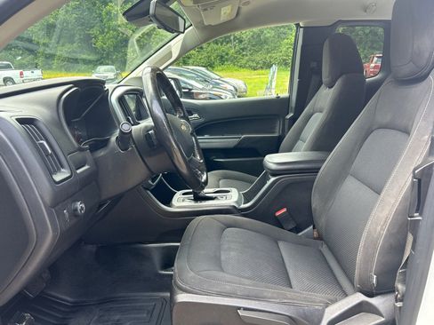 Used 2020 Chevrolet Colorado LT w/ Safety Package RWD image 8