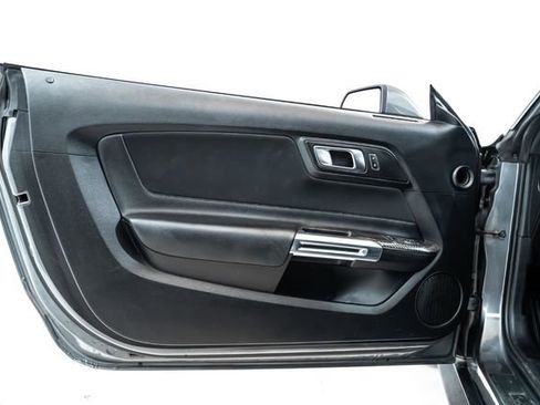 Used 2021 Ford Mustang GT RWD image 18