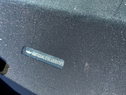 Used 2020 Genesis G70 3.3T w/ Prestige Package image 9