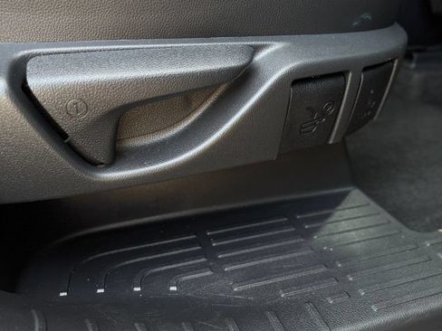 Used 2024 Toyota Highlander XSE AWD/4WD image 46