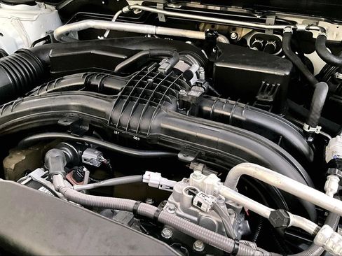 Used 2021 Subaru Crosstrek 2.0i Premium w/ Moonroof Package image 31