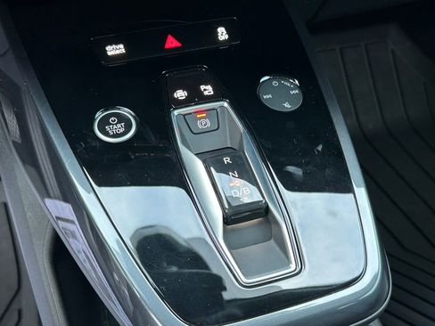 Used 2023 Audi Q4 e-tron Premium Plus w/ Premium Plus image 27