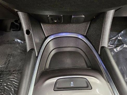 Used 2017 Chevrolet Malibu LT FWD image 19