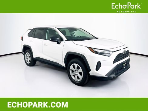 Used 2025 Toyota RAV4 LE AWD/4WD image 1