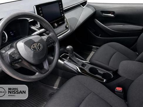 Used 2020 Toyota Corolla LE FWD image 7