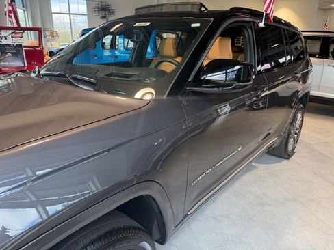New 2026 Jeep Grand Cherokee L Summit w/ Advanced Protech Group IV AWD/4WD image 2